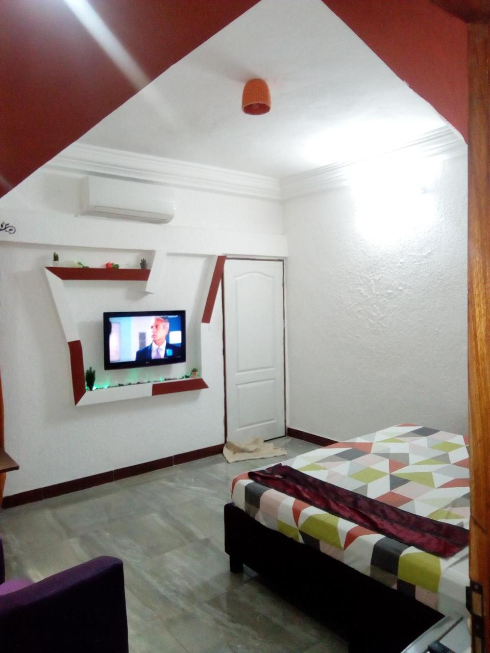 Senateur Hotel Agontinkon Cotonou Buitenkant foto