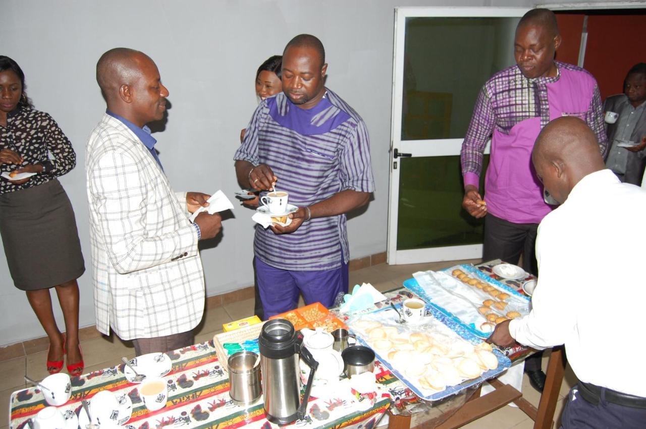 Senateur Hotel Agontinkon Cotonou Buitenkant foto