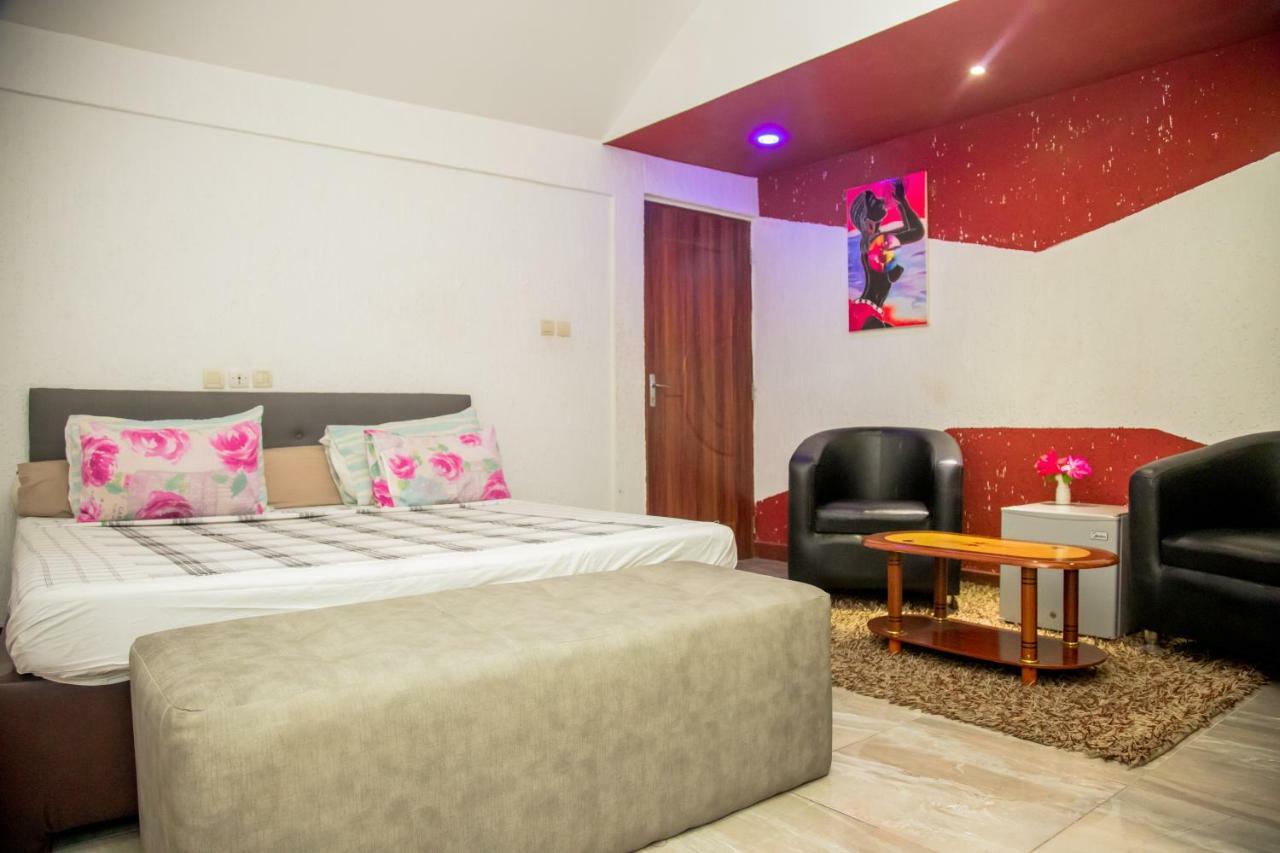 Senateur Hotel Agontinkon Cotonou Buitenkant foto