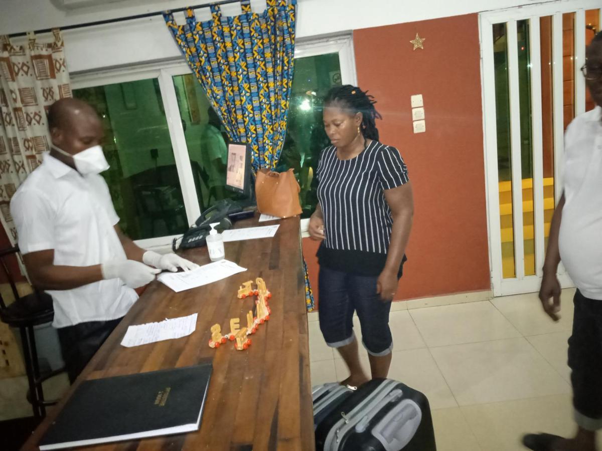 Senateur Hotel Agontinkon Cotonou Buitenkant foto